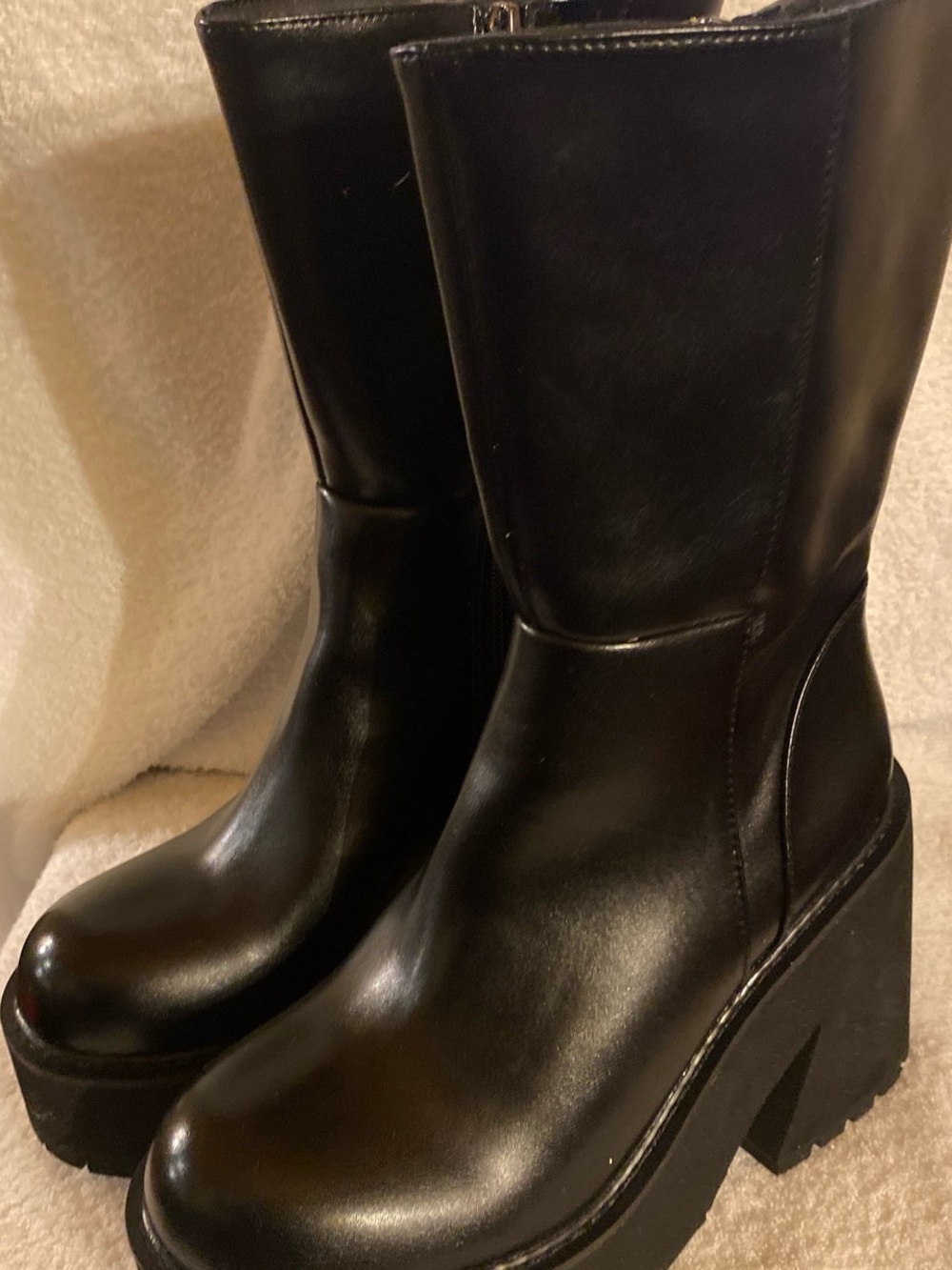 Women's Black Platform Mid-Calf Boots - Sleek Chunky Heel